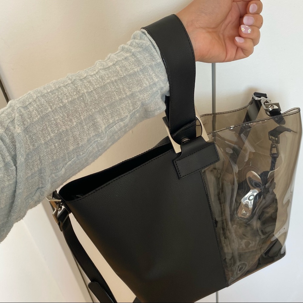 Cool versatile Purse!